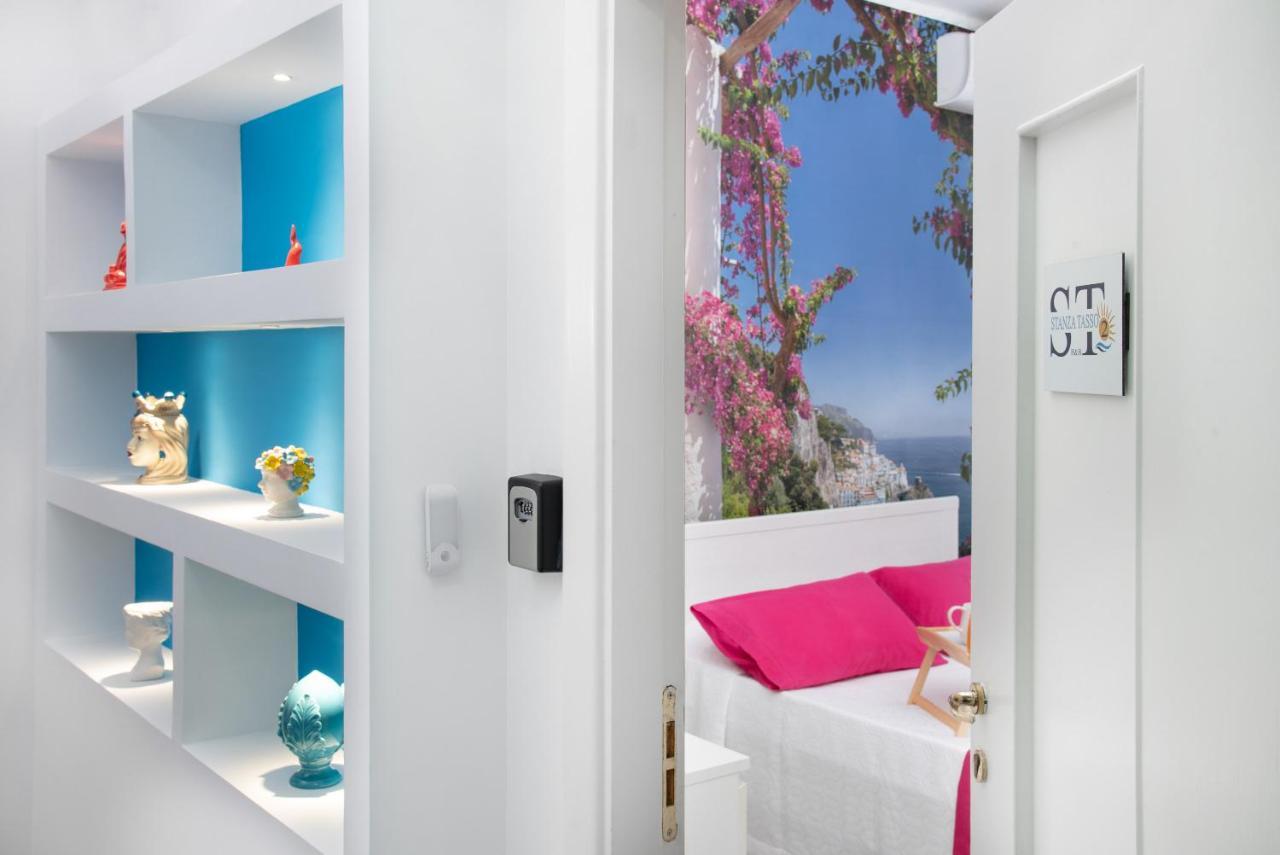 Stanza Tasso - De Vivo Realty Sorrento Bed & Breakfast ภายนอก รูปภาพ
