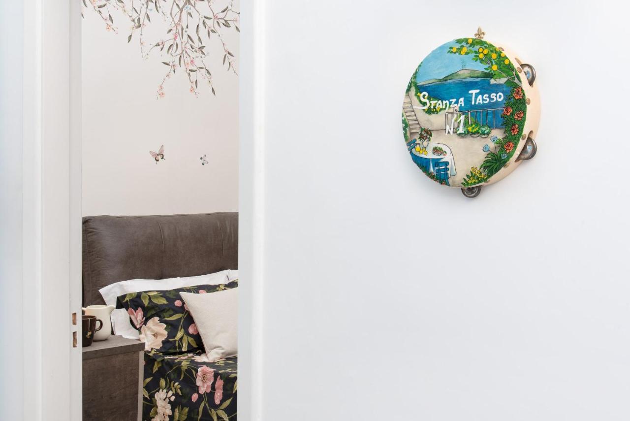 Stanza Tasso - De Vivo Realty Sorrento Bed & Breakfast ภายนอก รูปภาพ