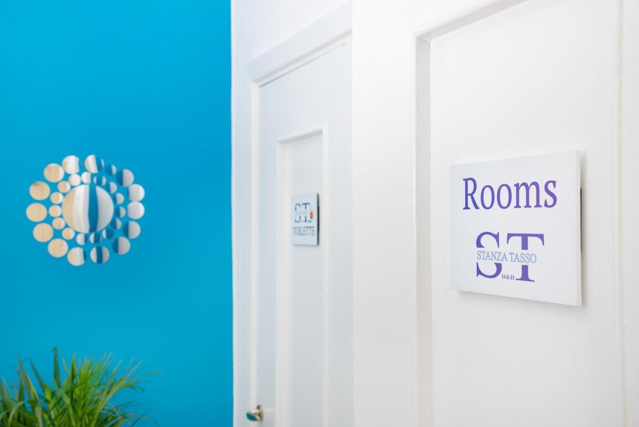 Stanza Tasso - De Vivo Realty Sorrento Bed & Breakfast ภายนอก รูปภาพ